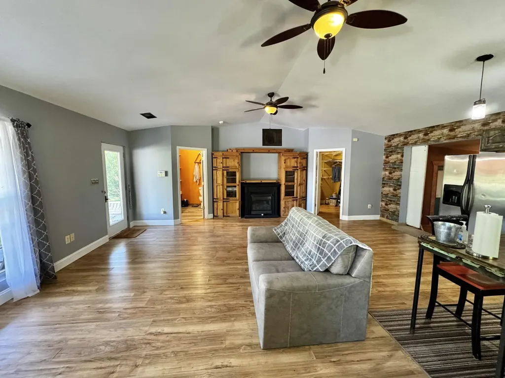 2177 Cannonball Road Somerset KY 42501
