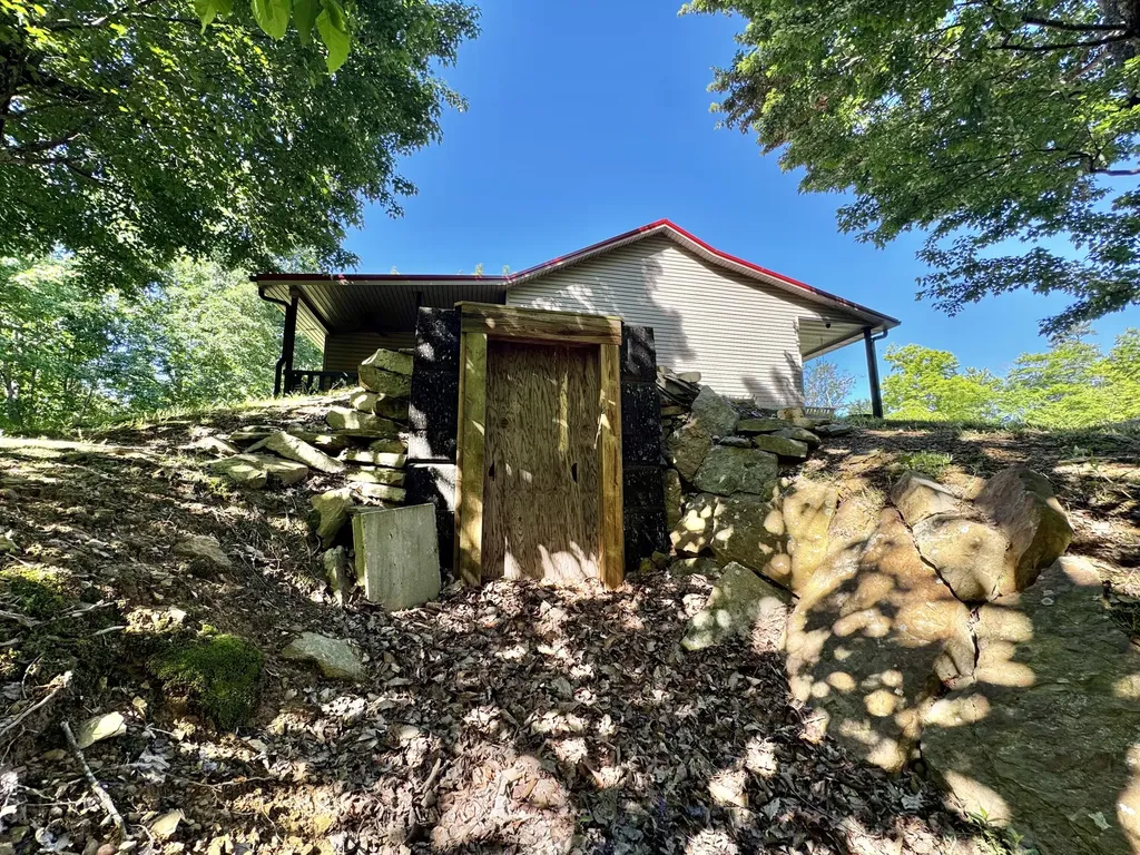 2177 Cannonball Road Somerset KY 42501