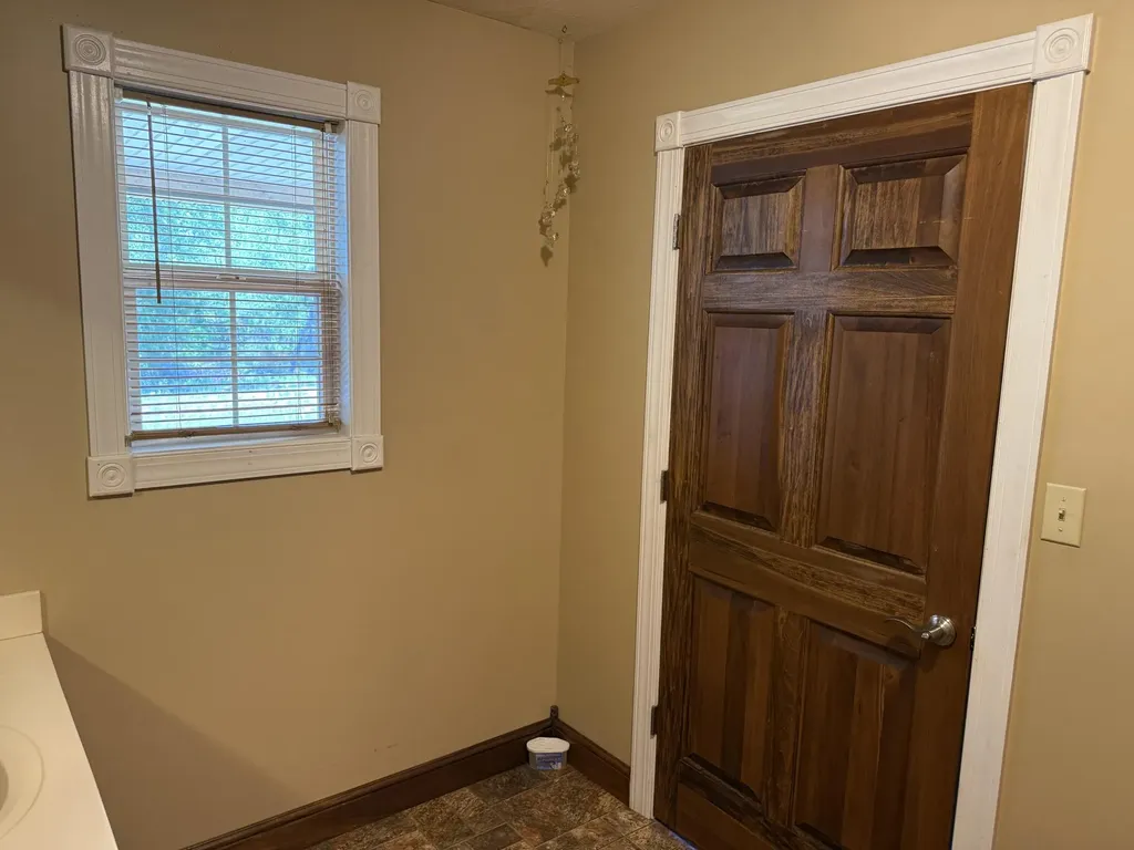 200 Hudson Lane Russell Springs KY 42642