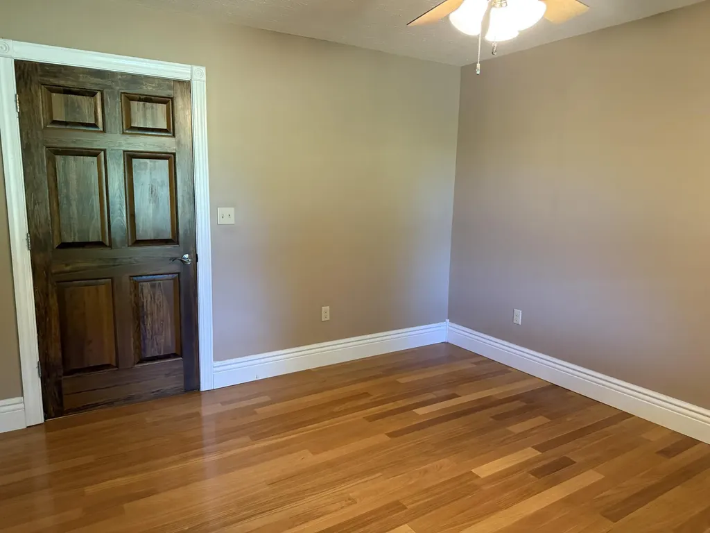 200 Hudson Lane Russell Springs KY 42642