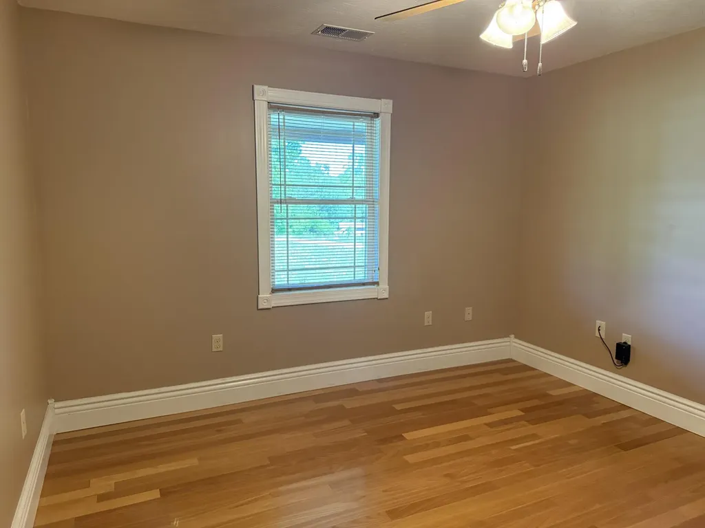 200 Hudson Lane Russell Springs KY 42642