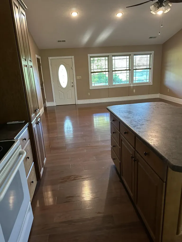 200 Hudson Lane Russell Springs KY 42642