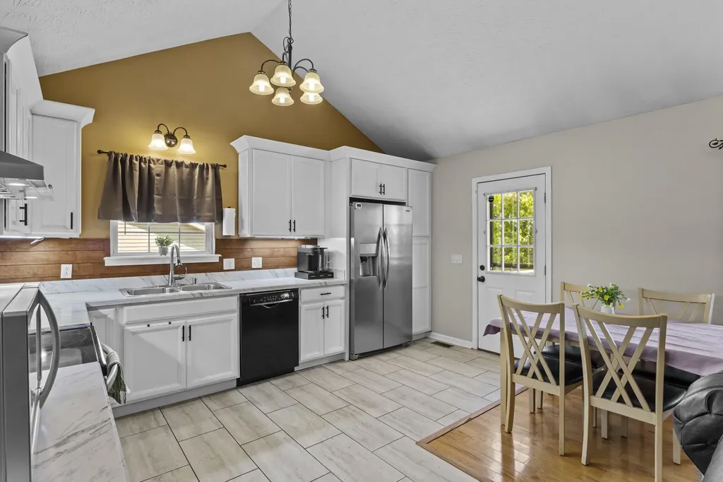 134 Hunter Ridge Drive Lawrenceburg KY 40342