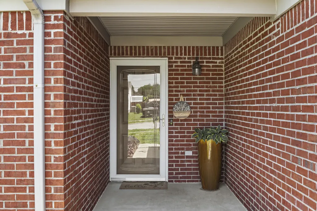 134 Hunter Ridge Drive Lawrenceburg KY 40342