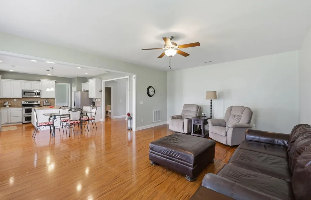 4248 Mooncoin Way Lexington KY 40515