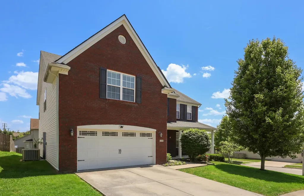 4248 Mooncoin Way Lexington KY 40515