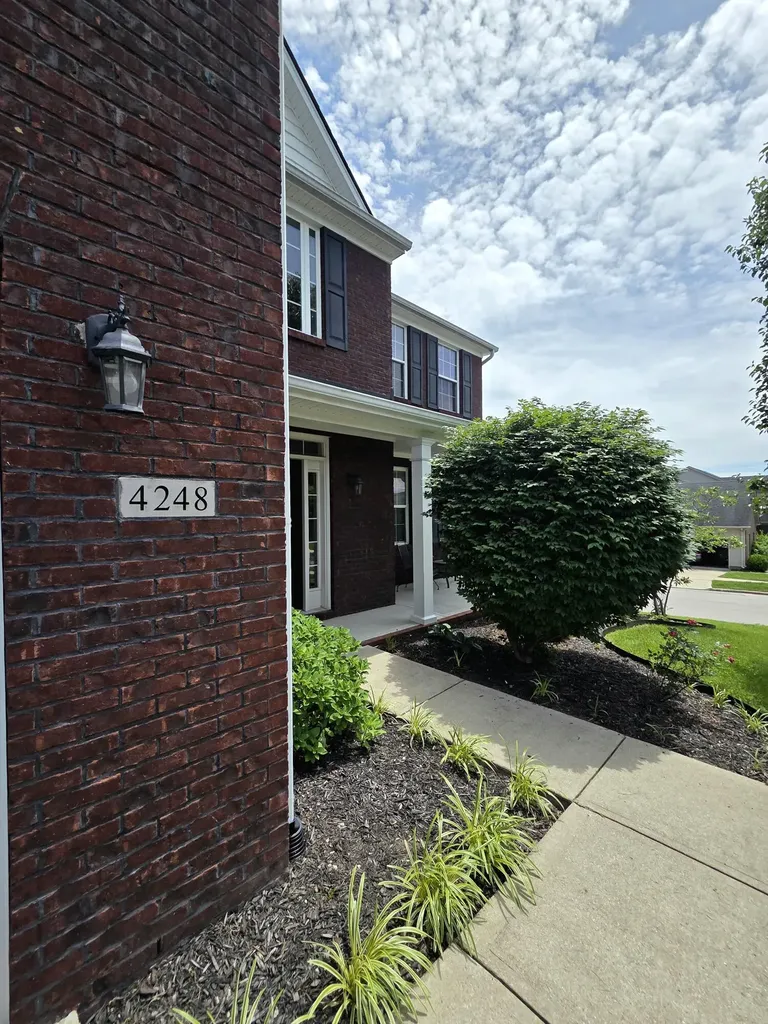 4248 Mooncoin Way Lexington KY 40515