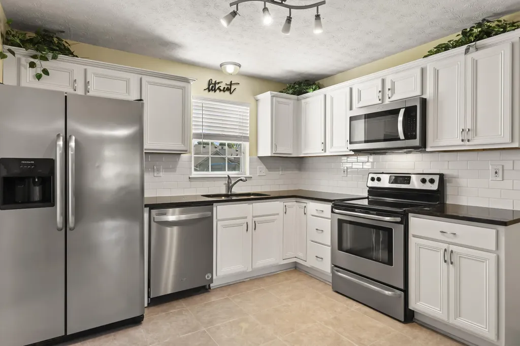 112 Bridgeway Court Nicholasville KY 40356