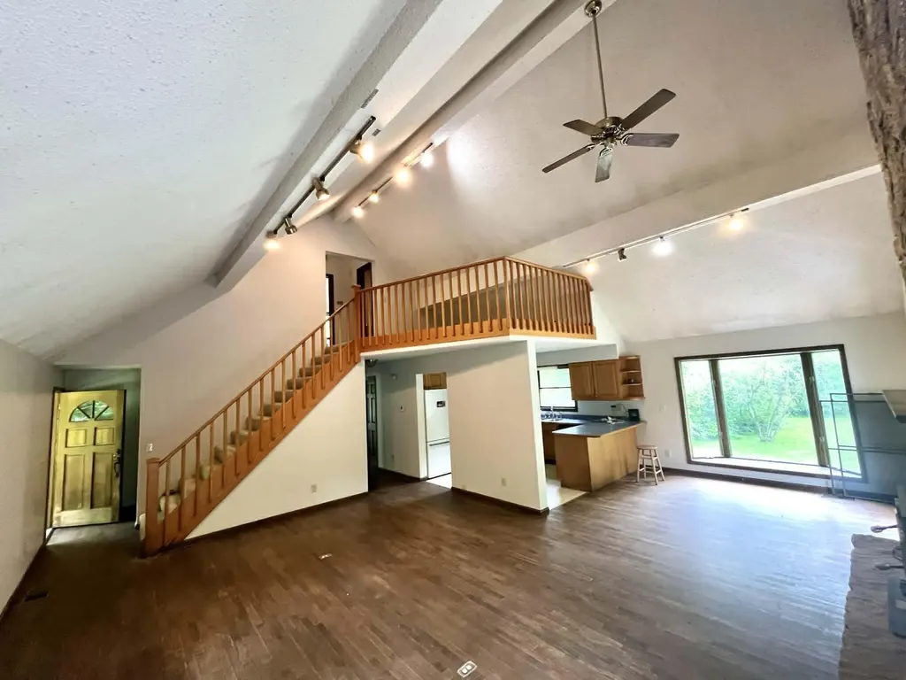 241 241 Brown Court Bledsoe KY 40810