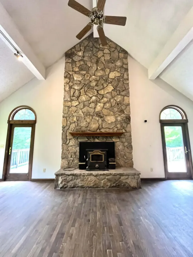 241 241 Brown Court Bledsoe KY 40810