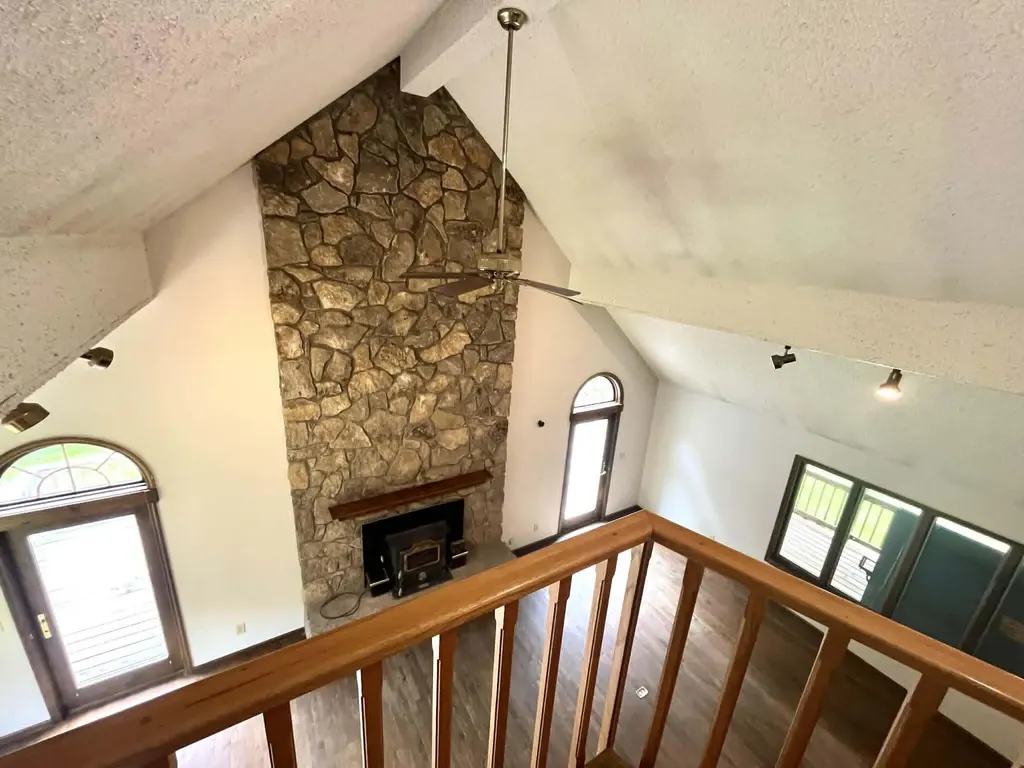241 241 Brown Court Bledsoe KY 40810
