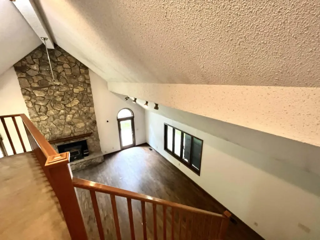 241 241 Brown Court Bledsoe KY 40810