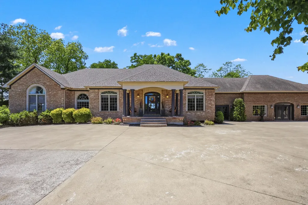 621 S Cleveland Road Lexington KY 40515