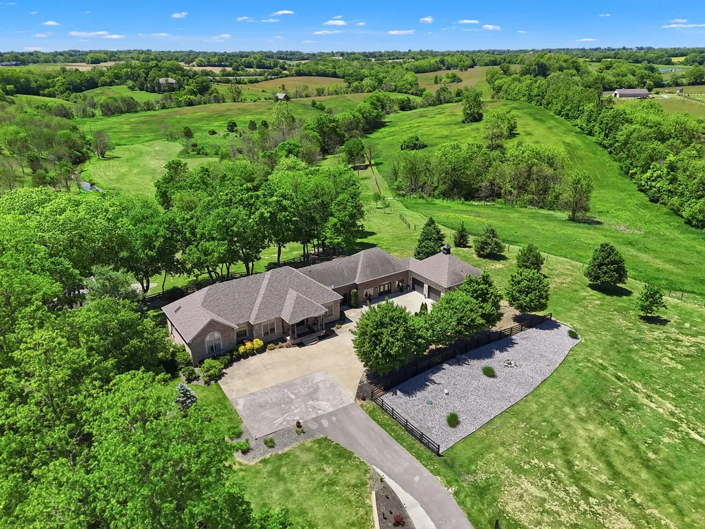 621 S Cleveland Road Lexington KY 40515