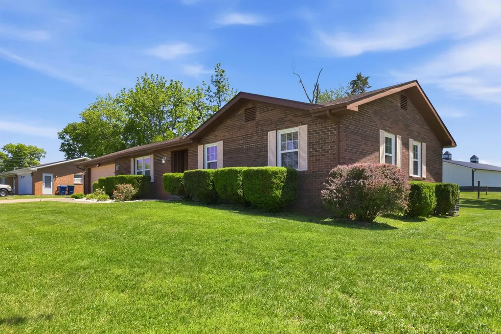 3011 Simpson Drive Somerset KY 42503