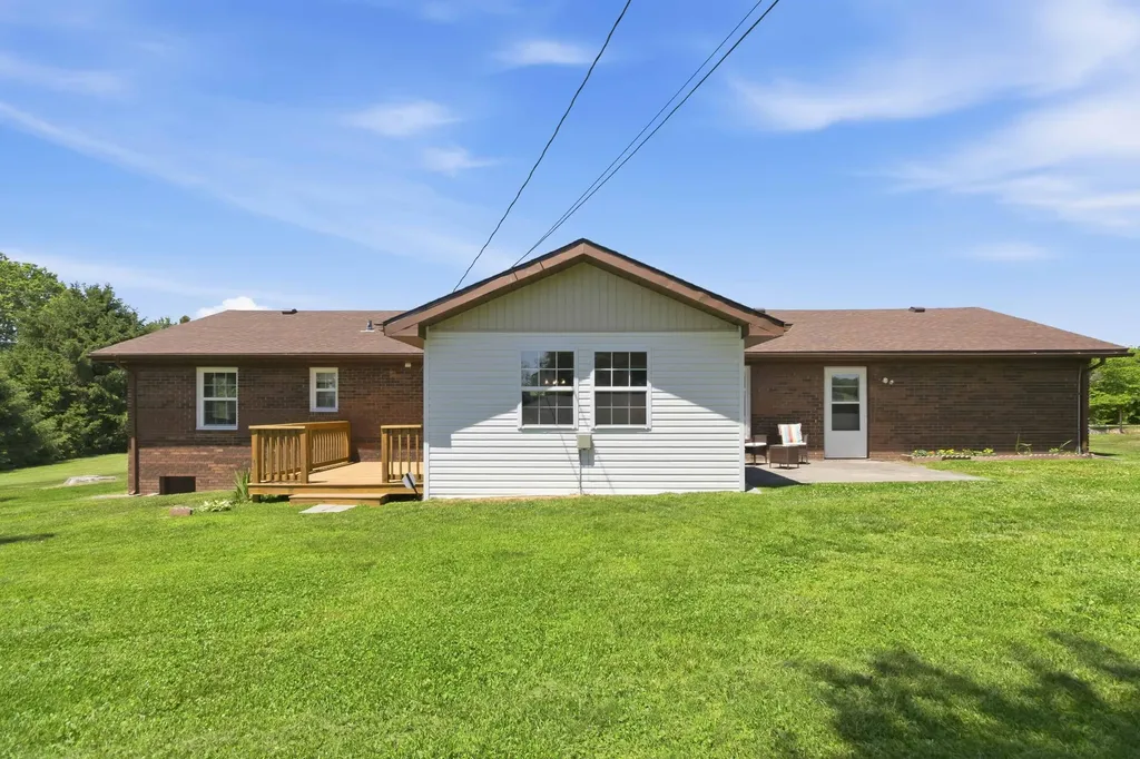 3011 Simpson Drive Somerset KY 42503