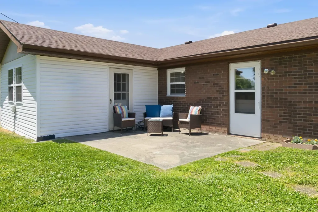 3011 Simpson Drive Somerset KY 42503