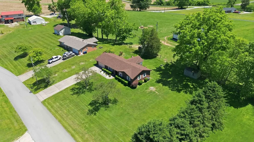 3011 Simpson Drive Somerset KY 42503
