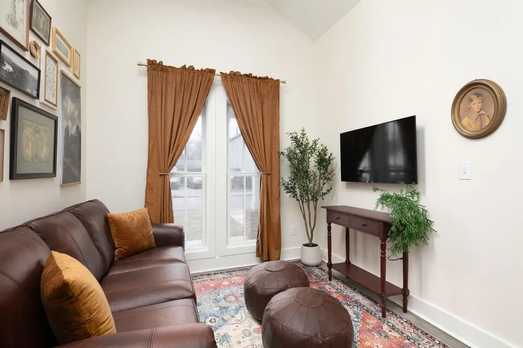 451 Smith Street Lexington KY 40508