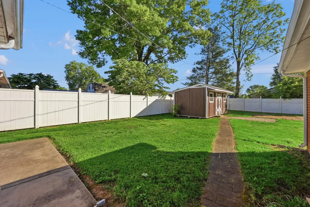 115 Park Lane Lawrenceburg KY 40342