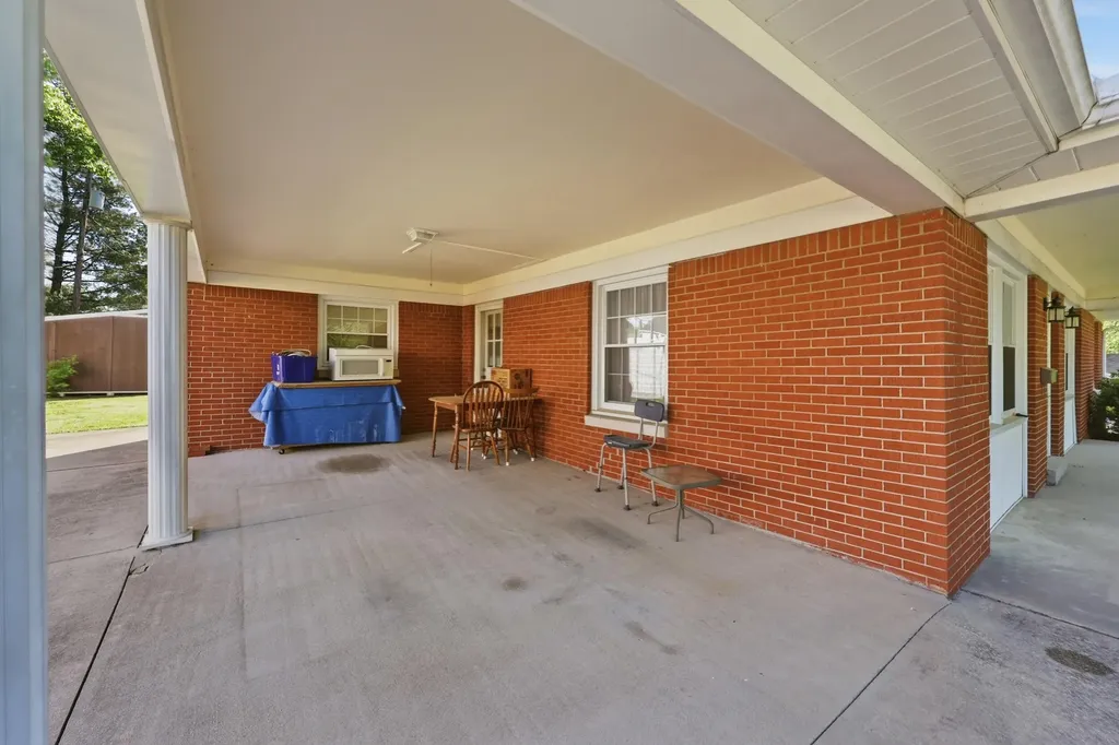 115 Park Lane Lawrenceburg KY 40342