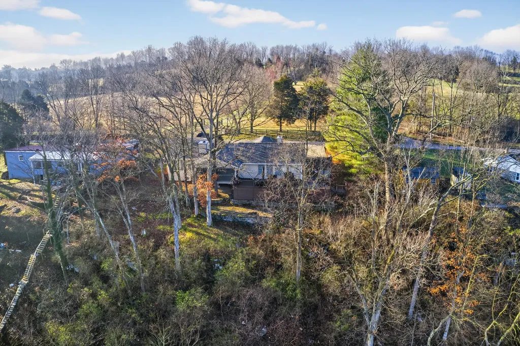 321 Herrington Woods Road Harrodsburg KY 40330