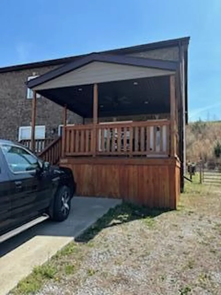 659 Clubhouse Drive Prestonsburg KY 41653