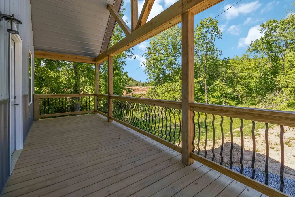 8239 S Highway 379 Jamestown KY 42629
