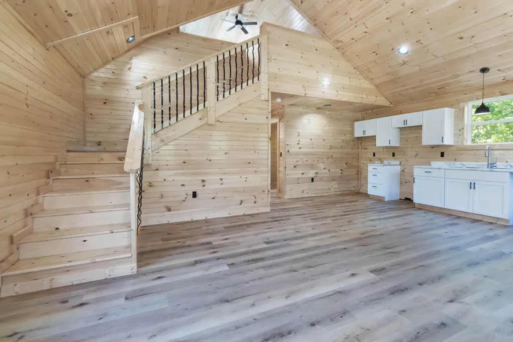 8239 S Highway 379 Jamestown KY 42629