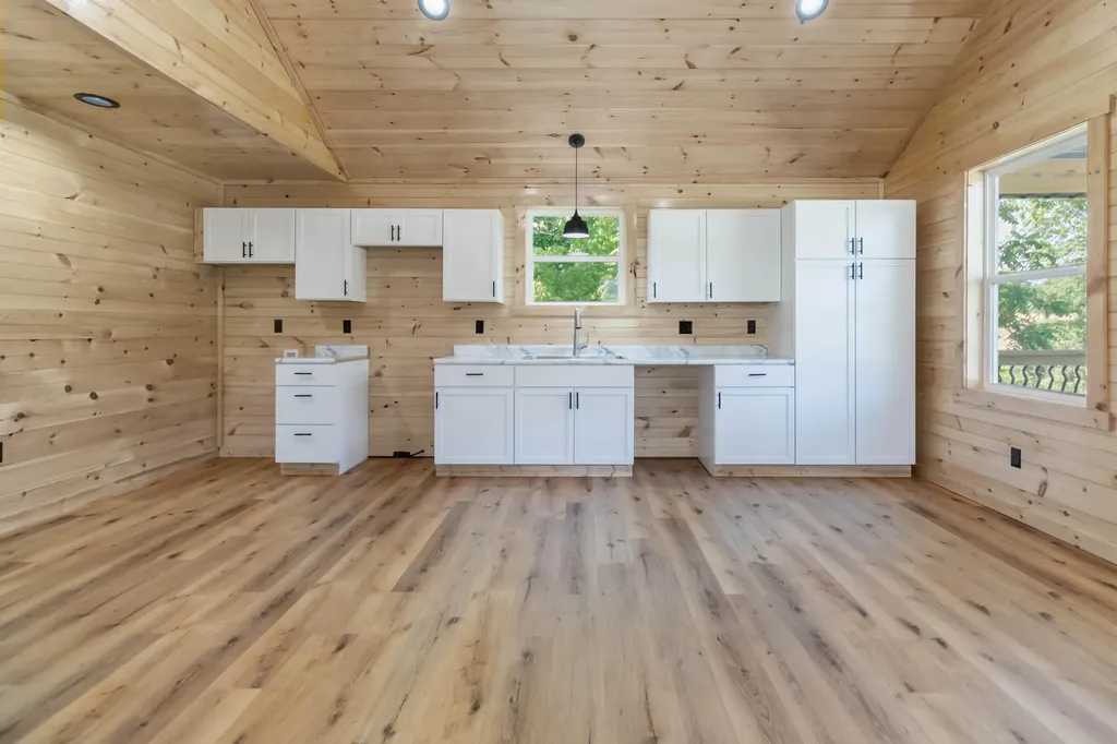 8239 S Highway 379 Jamestown KY 42629