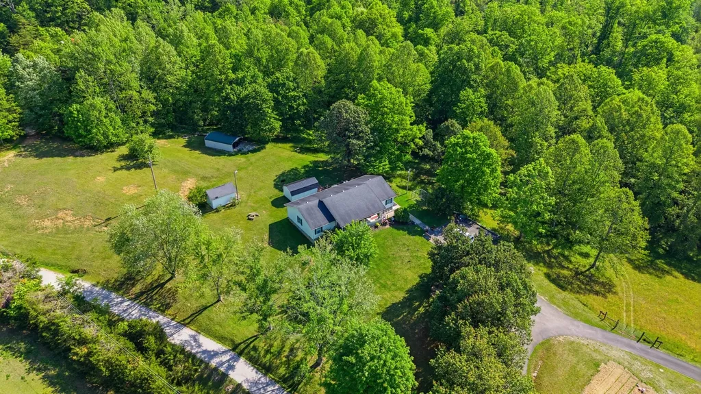 340 Dean Road Mckee KY 40447