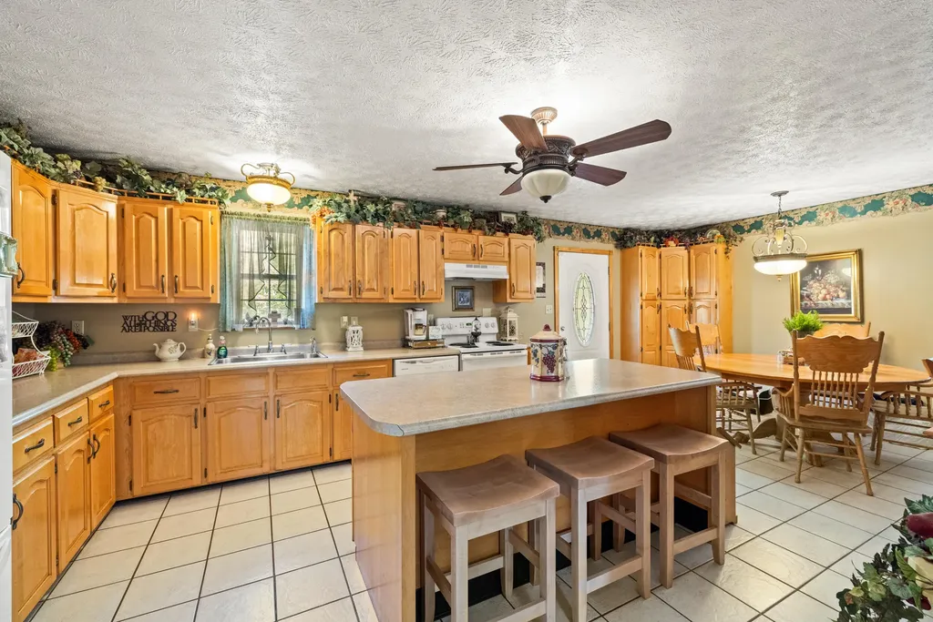 340 Dean Road Mckee KY 40447