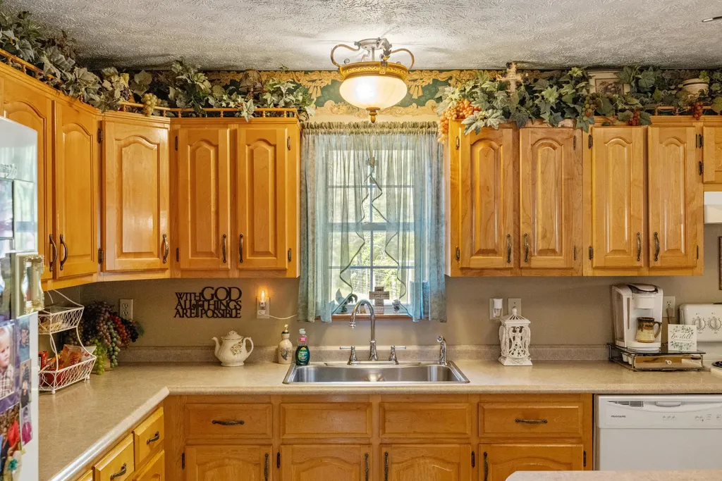 340 Dean Road Mckee KY 40447