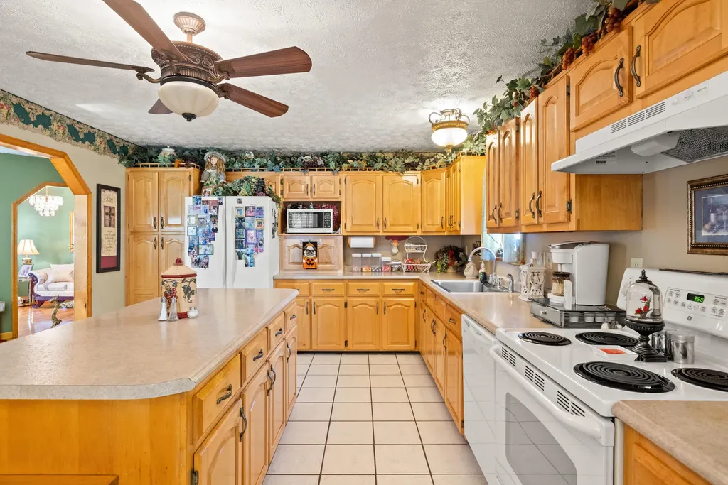 340 Dean Road Mckee KY 40447