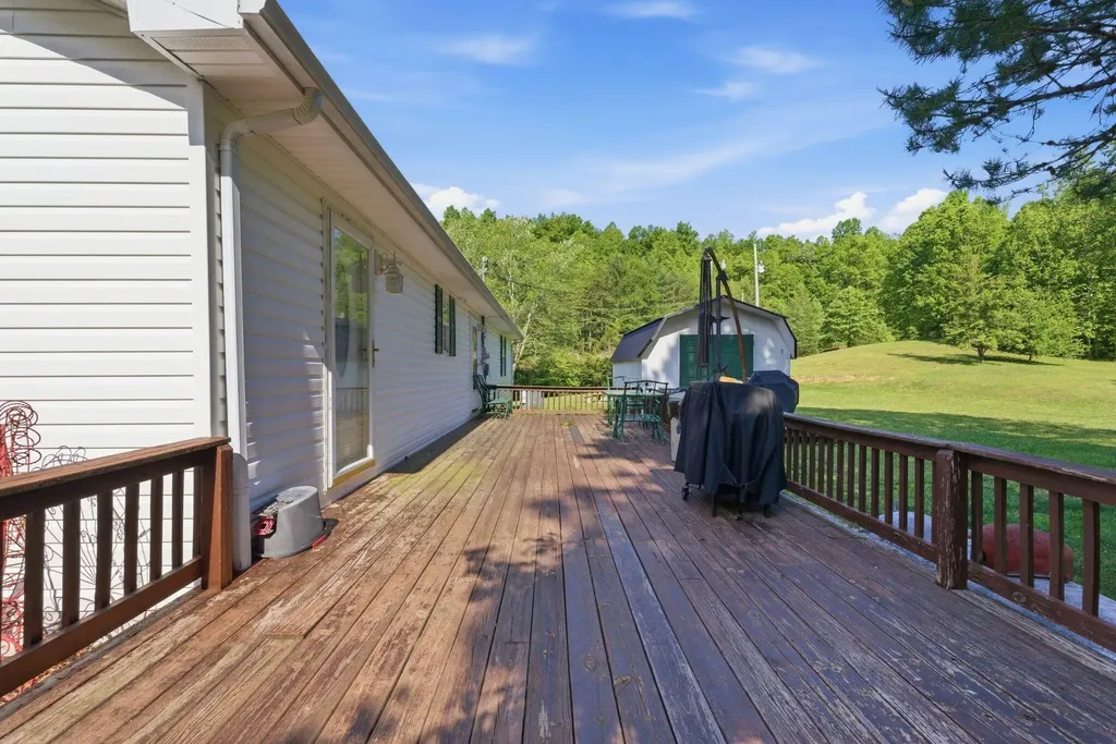 340 Dean Road Mckee KY 40447