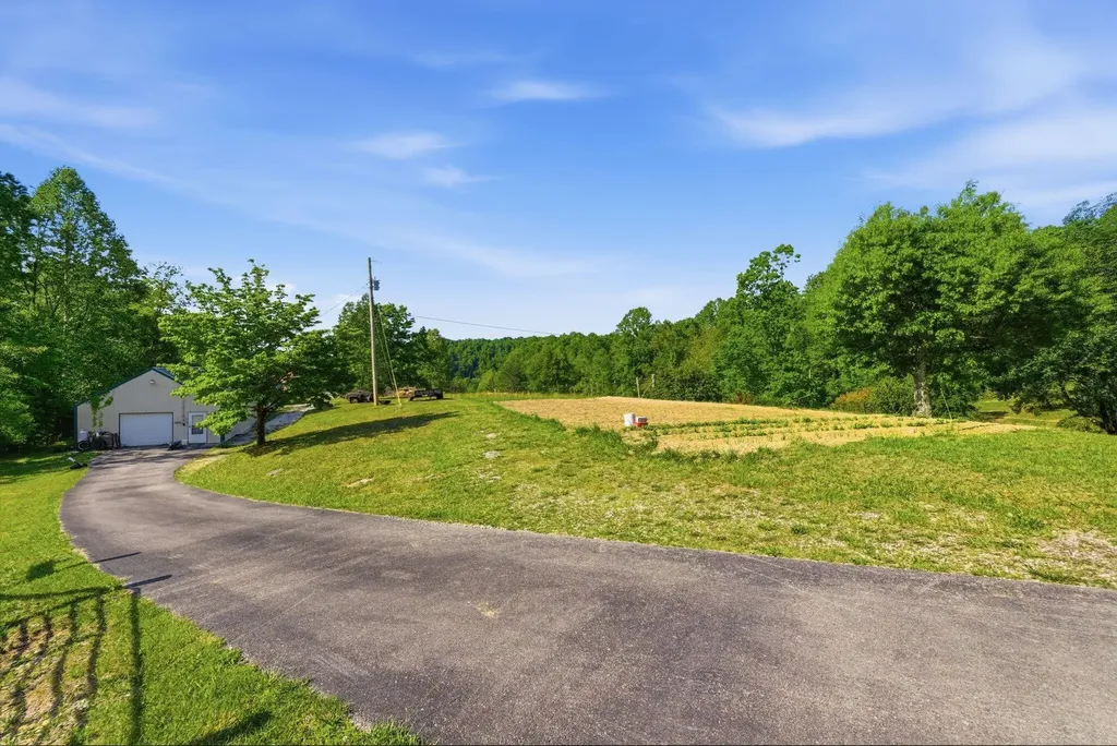 340 Dean Road Mckee KY 40447