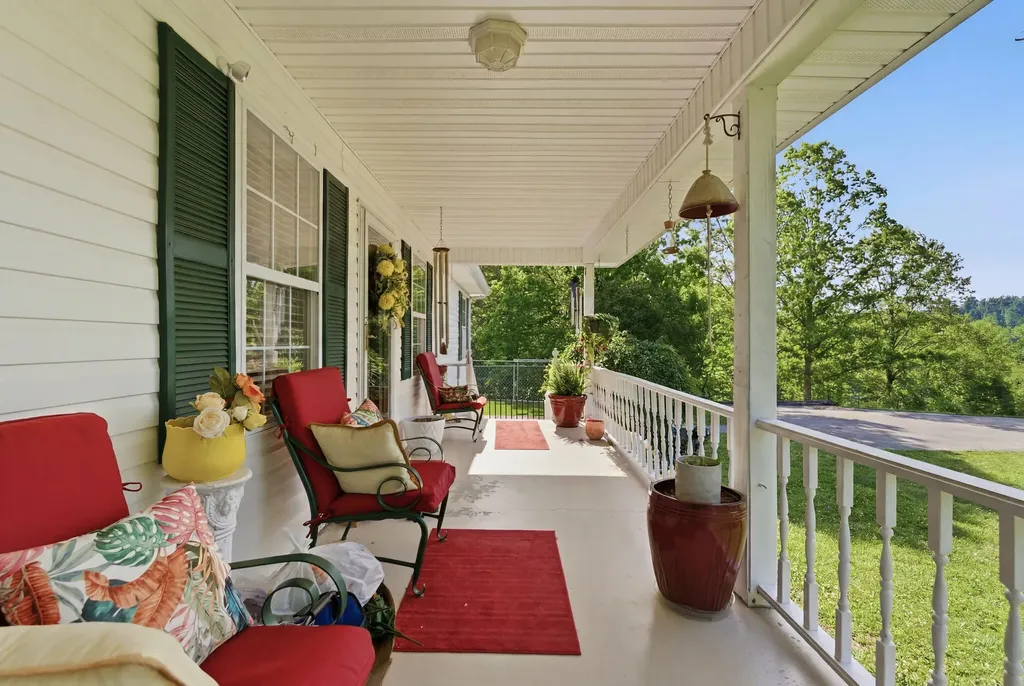 340 Dean Road Mckee KY 40447
