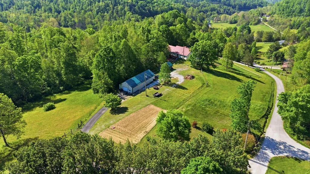 340 Dean Road Mckee KY 40447