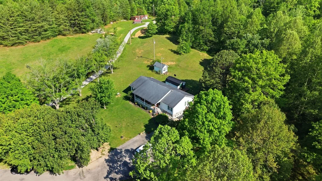 340 Dean Road Mckee KY 40447