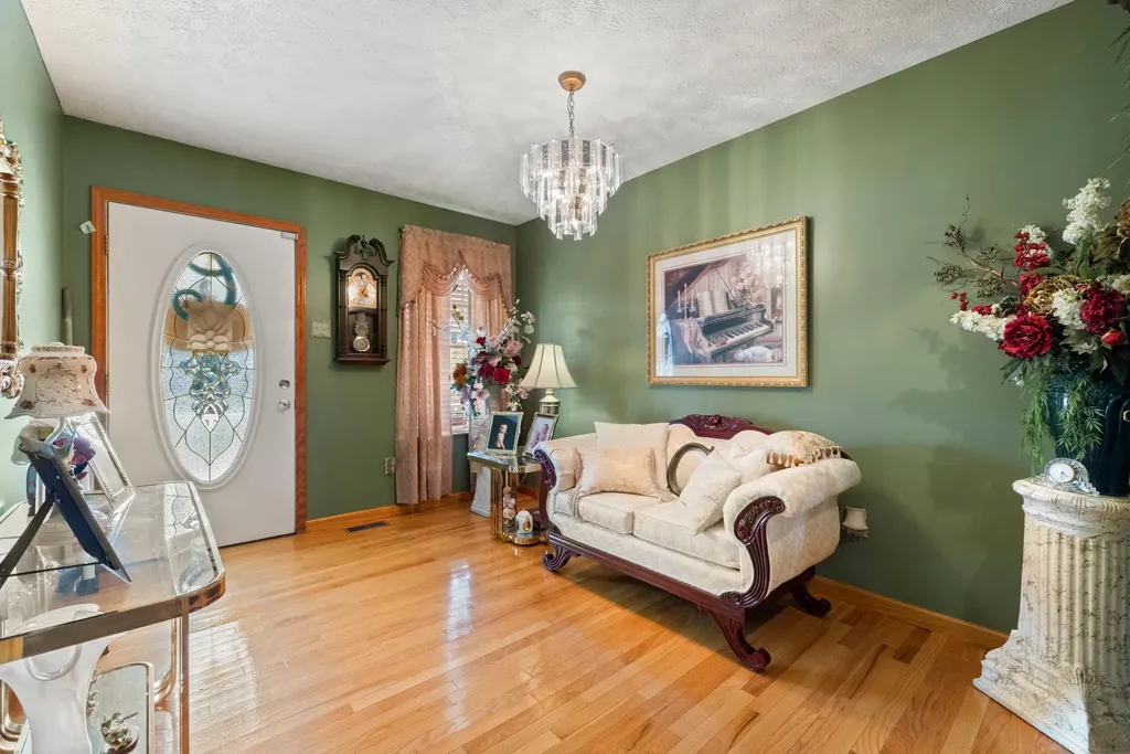 340 Dean Road Mckee KY 40447