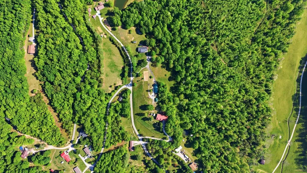 340 Dean Road Mckee KY 40447