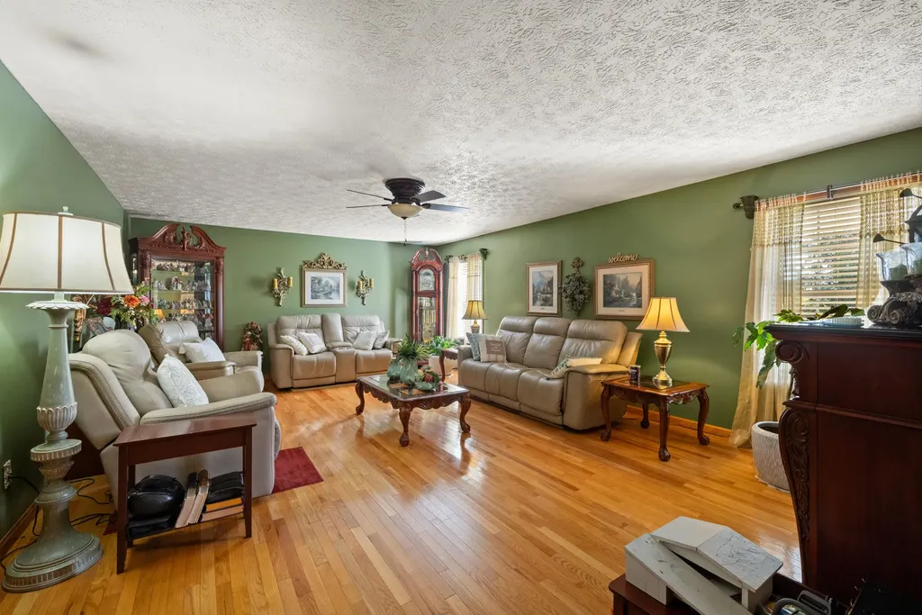 340 Dean Road Mckee KY 40447