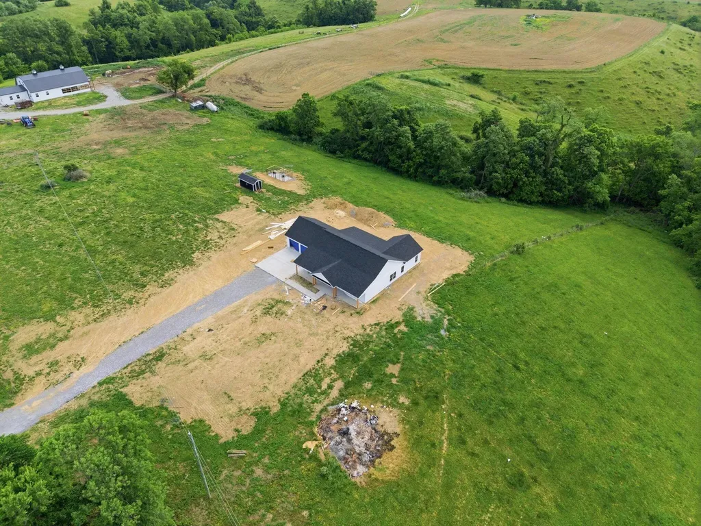 1102 Nina Ridge Road Lancaster KY 40444