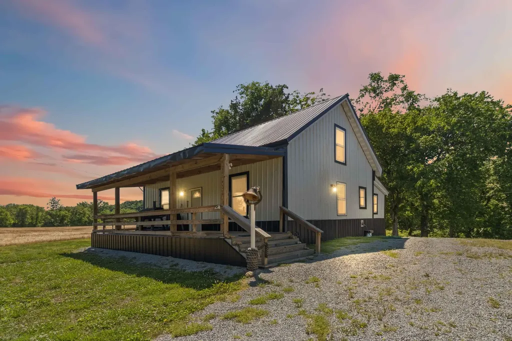 8247 S Highway 379 Jamestown KY 42629