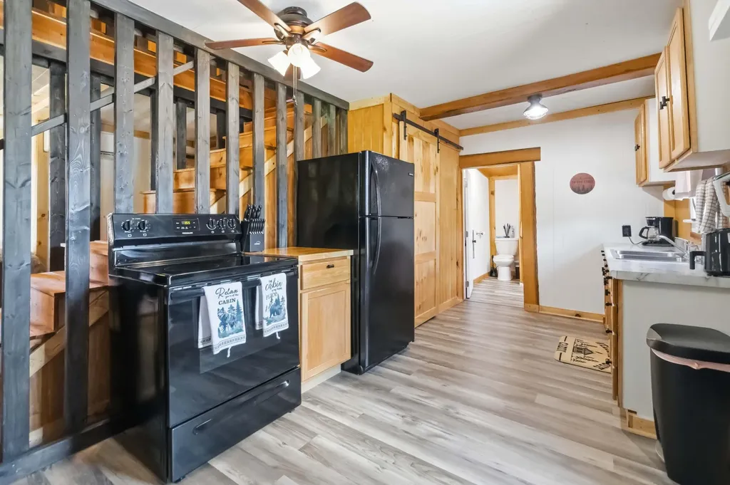 8247 S Highway 379 Jamestown KY 42629