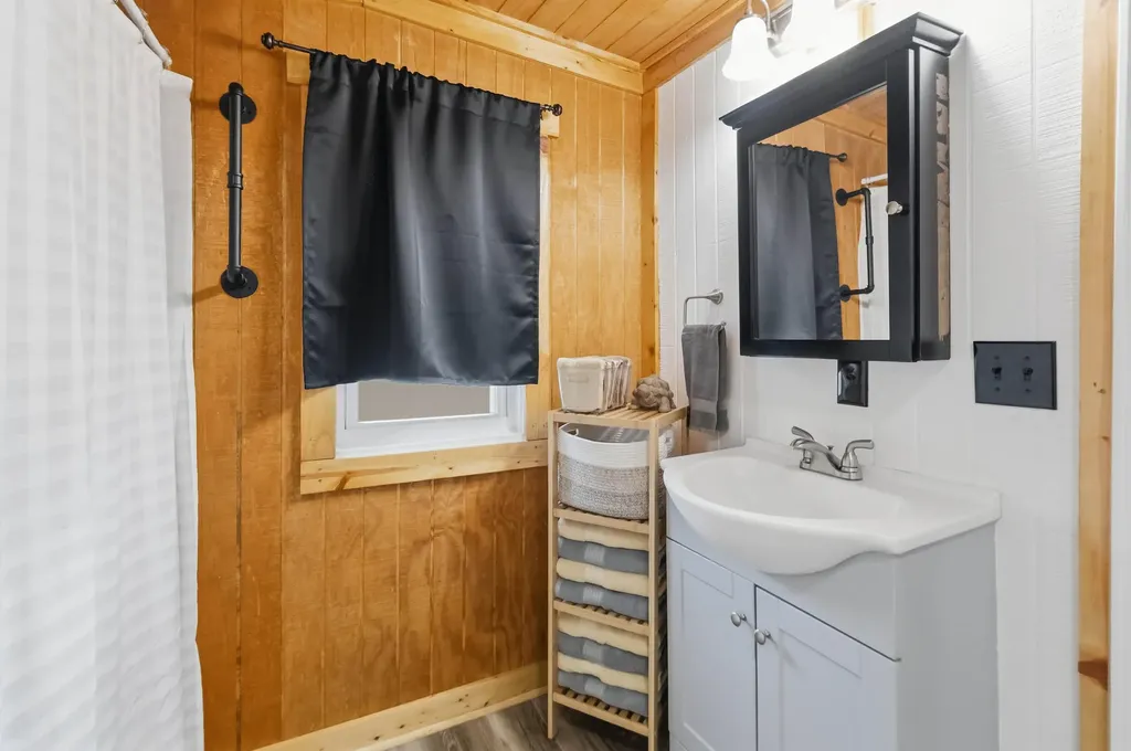 8247 S Highway 379 Jamestown KY 42629