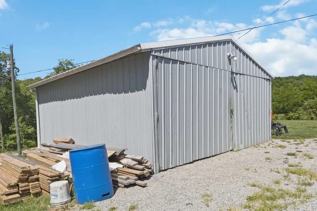 8247 S Highway 379 Jamestown KY 42629