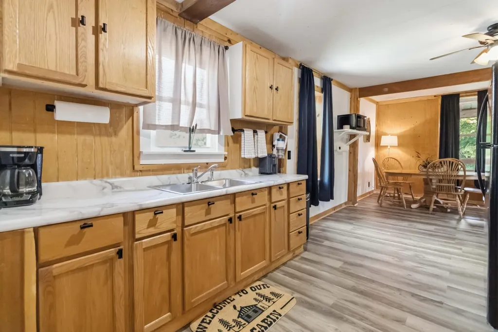 8247 S Highway 379 Jamestown KY 42629