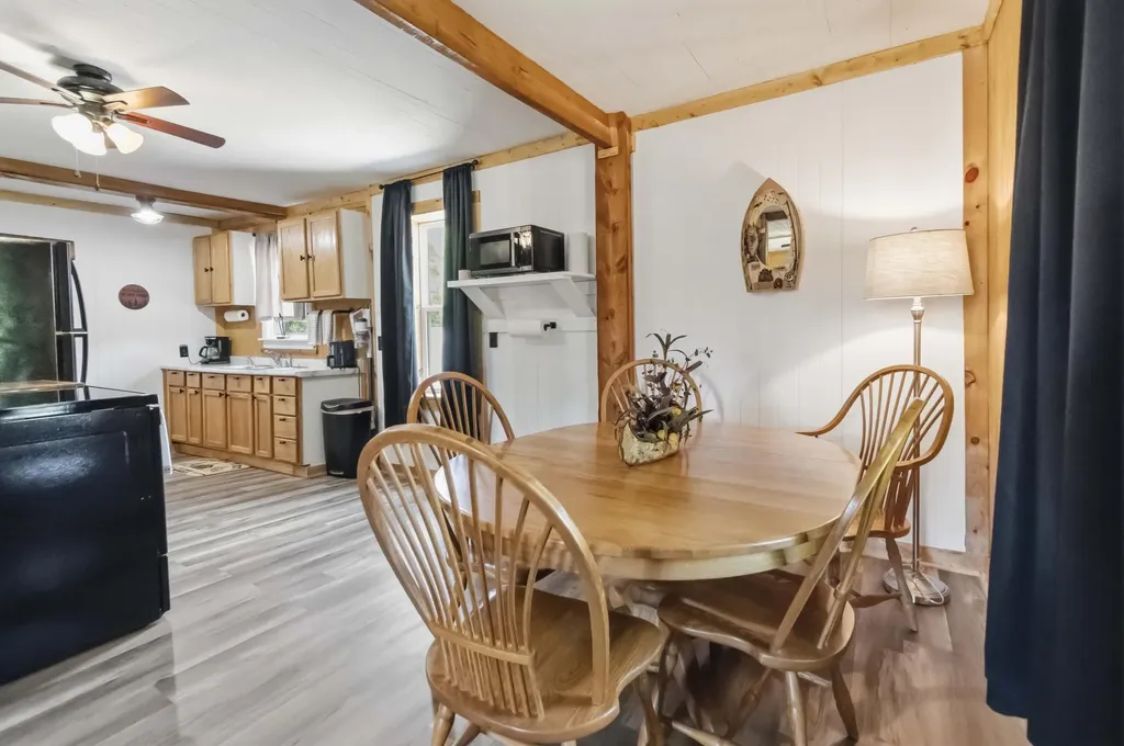 8247 S Highway 379 Jamestown KY 42629