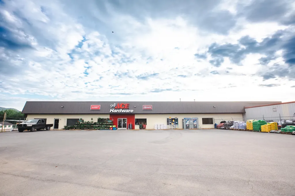 20 S Irvine Road Irvine KY 40336